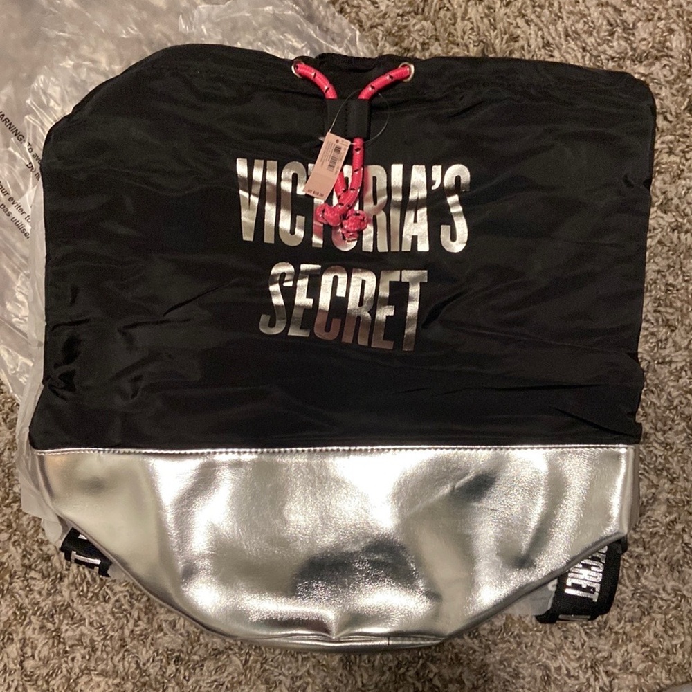 VS  backpack